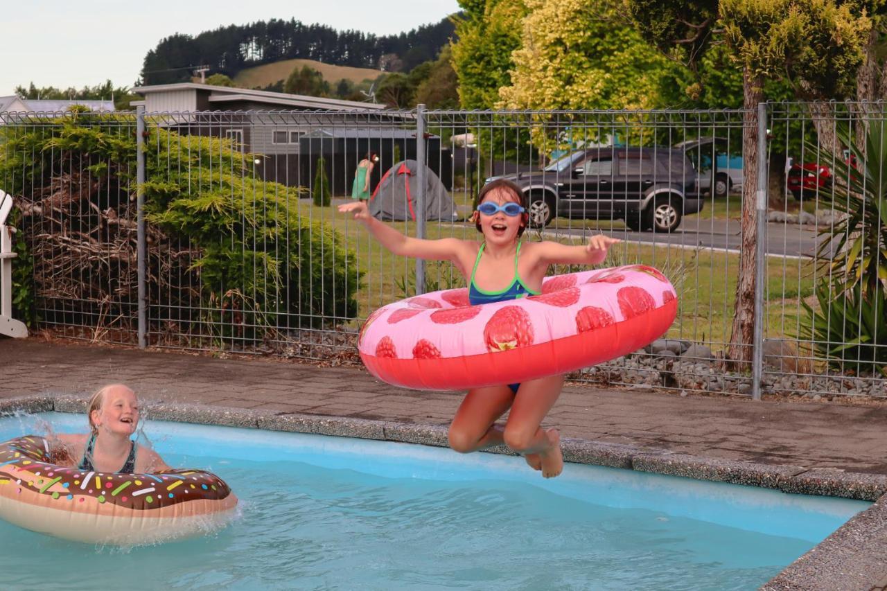 Parklands Motorlodge & Holiday Park Turangi Eksteriør bilde