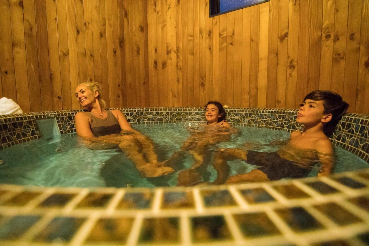 Parklands Motorlodge & Holiday Park Turangi Eksteriør bilde