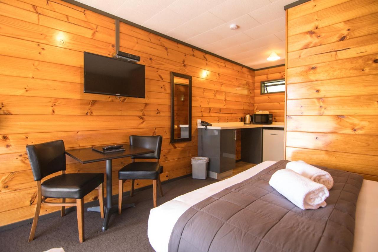 Parklands Motorlodge & Holiday Park Turangi Eksteriør bilde